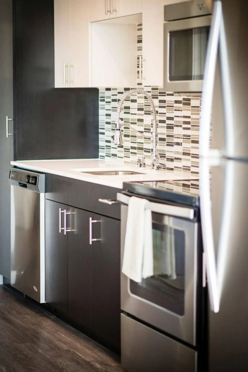 Upscale Apartments in Stadium District