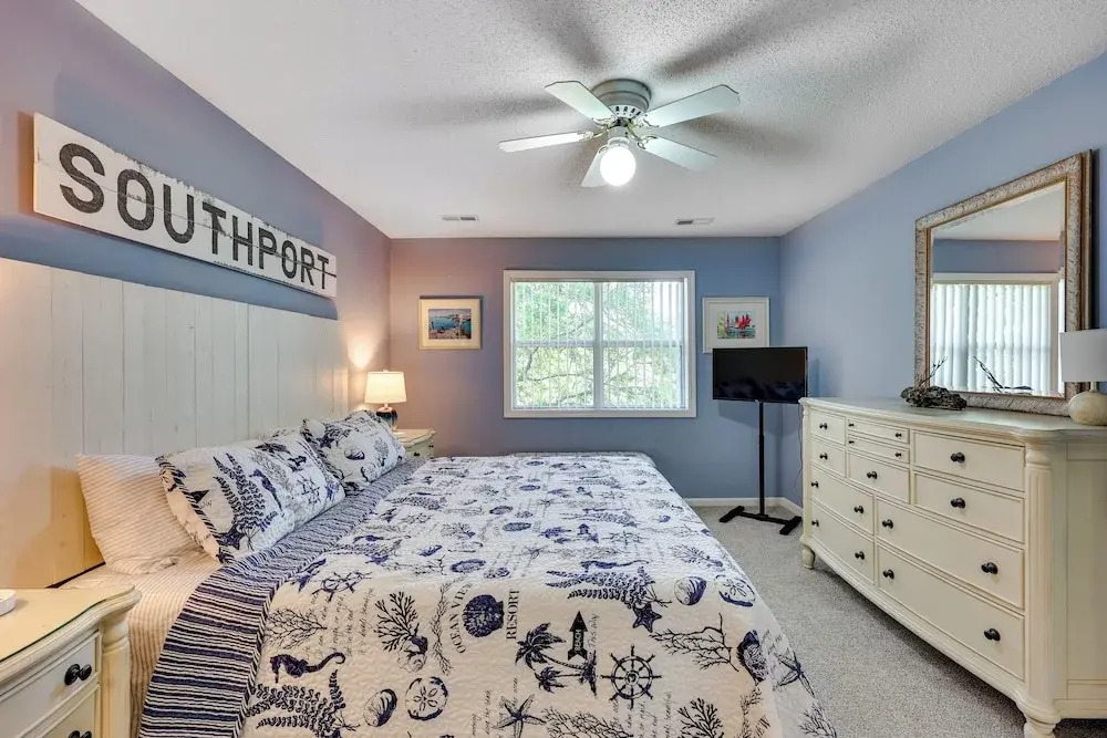 Southport Fall Getaway Condo w/ Deck + Pool