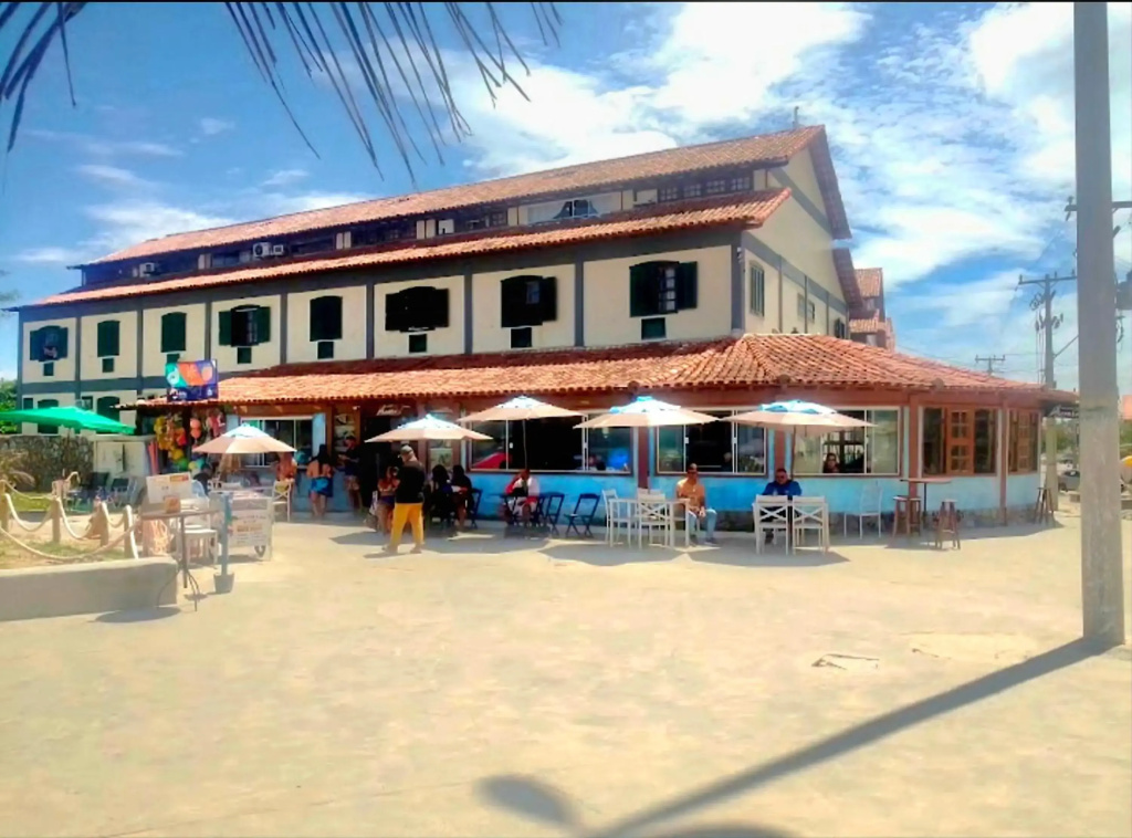 Paraíso em Cabo Frio - Duplex Beira Mar com Piscina, Em frente a Praia do Peró - Cabo Frio, com AR, SmartTv, Wi-fi, Roupa de Cama e banho, Portaria 24 horas, Estacionamento, Completo