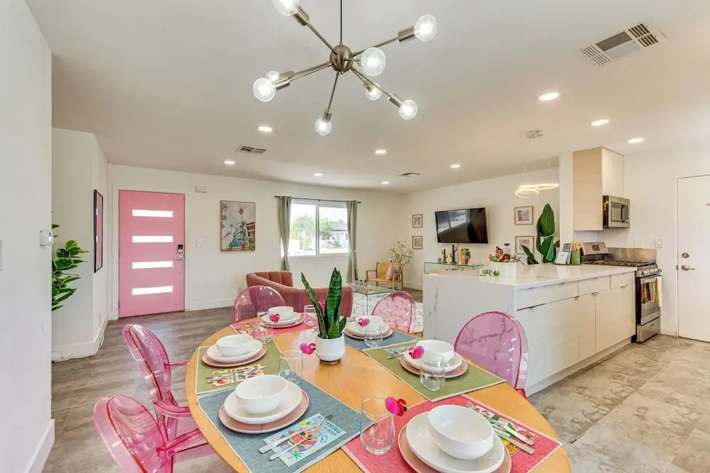 Outdoor Oasis w/ Pool: Pink Palm Springs Paradise!