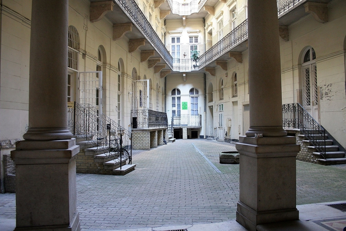 Central Market Apartments