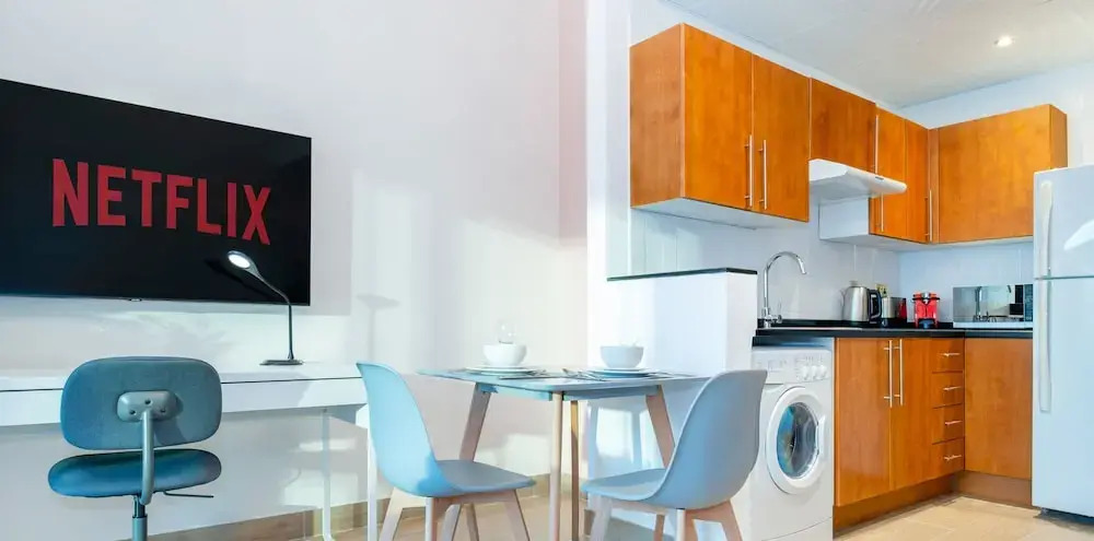 LUX  The Marina View Suite 1