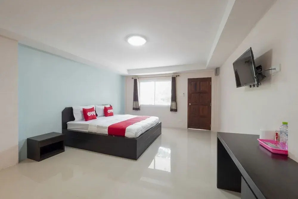 OYO 75329 Phensri Apartment