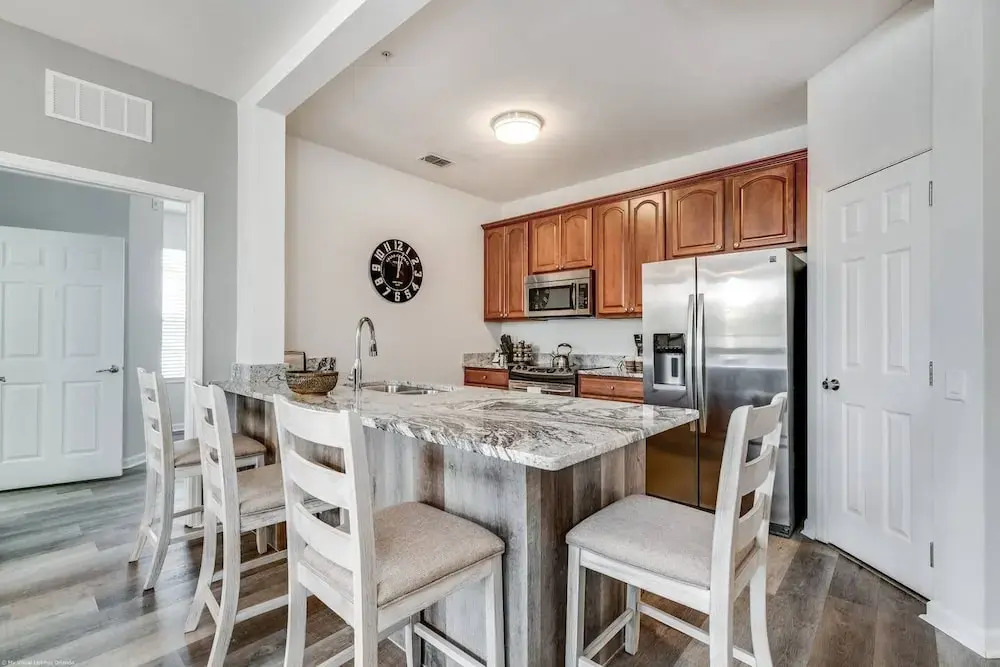 Roomy and Modern 3bd/2ba Home With Balcony #3vc201