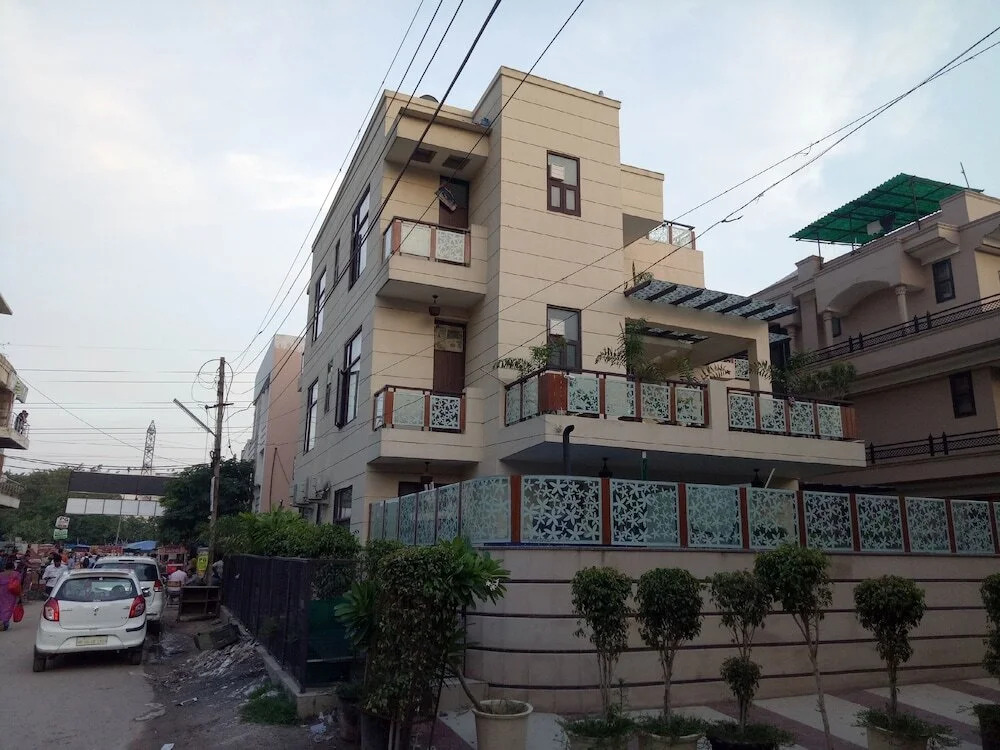The Destiny Inn by OYO Rooms