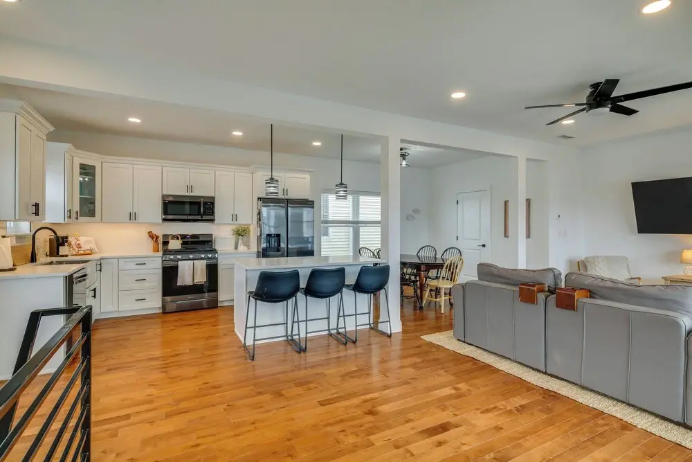 The Kraken Wildwood Townhome: 1/2 Mi to Beach!