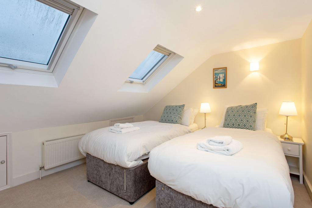 Perfect for family stays, ideal for walk to shops & restaurants