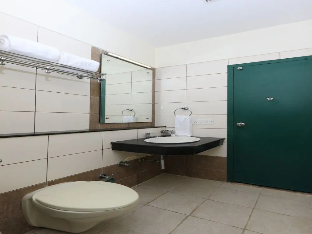 OYO Townhouse 551 Chennai Deluxe Koyambedu