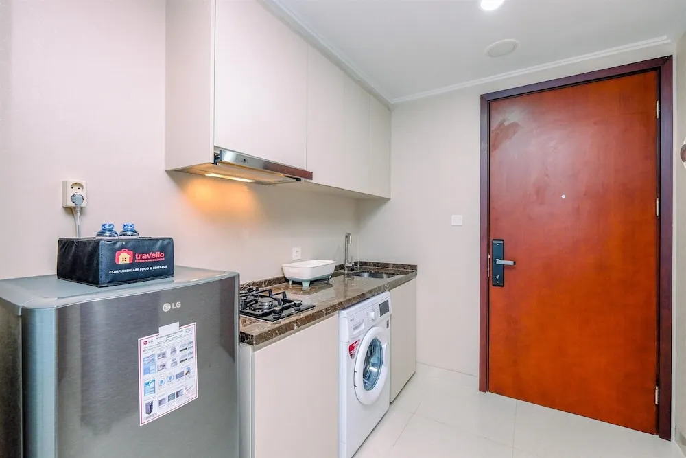 Fancy And Nice Studio At Green Sedayu Apartment