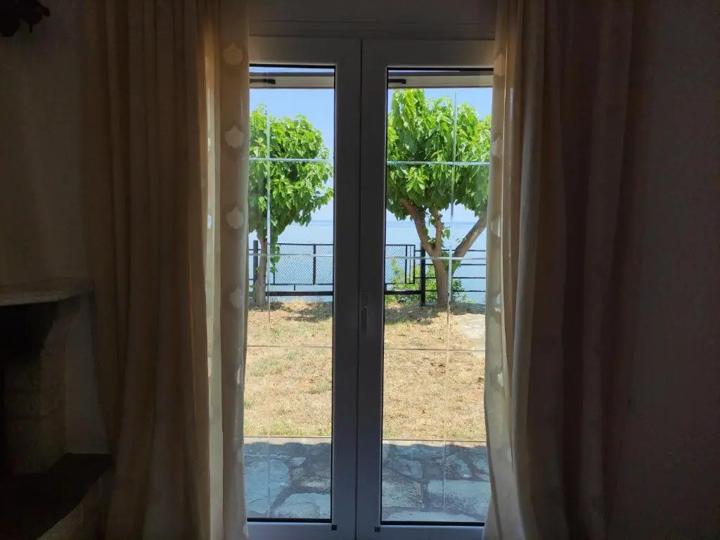 White Clam Vintage House with sea view & garden
