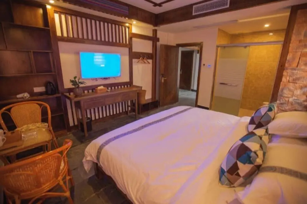 The Longmen One Inn
