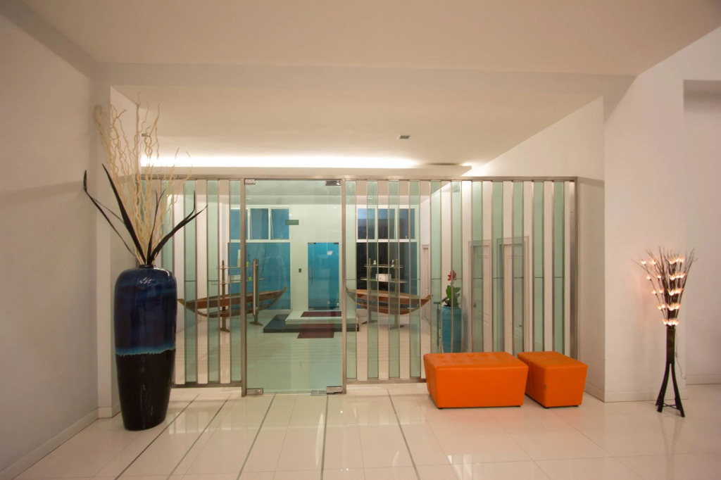 Primetime Hotel