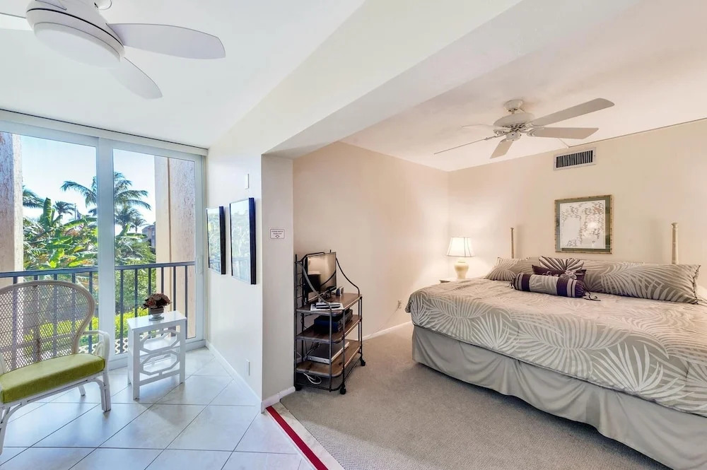 Sanibel Siesta on the Beach Unit 206 2 Bedrooms 2 Bathrooms Condo