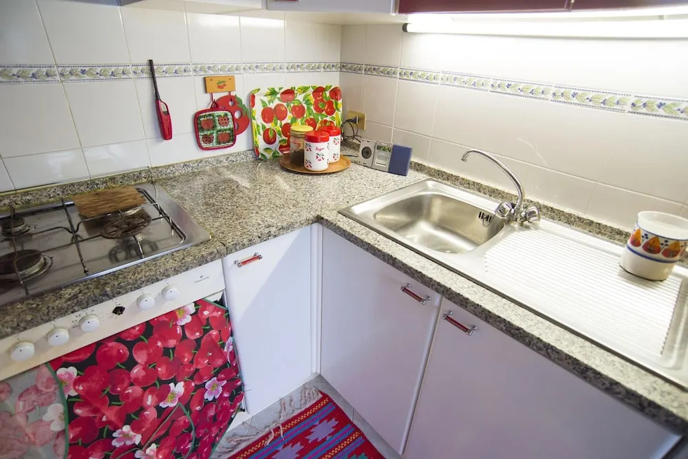 House With one Bedroom in Caronia, With Wonderful sea View, Shared Pool, Enclosed Garden