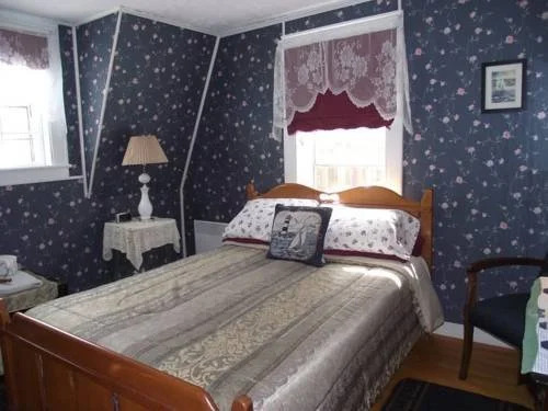 Water Street Lighthouse Bed & Breakfast
