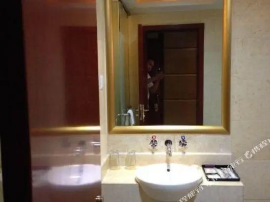Jincheng Imperial Crown Hotel