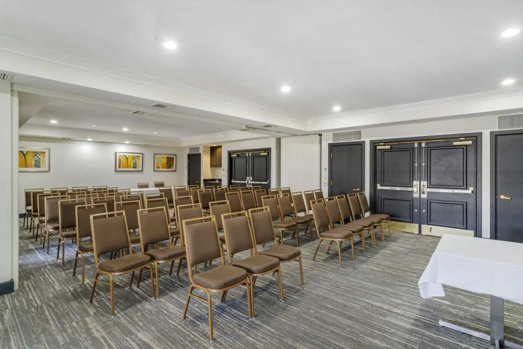 Best Western Plus Meridian Inn & Suites, Anaheim-Orange