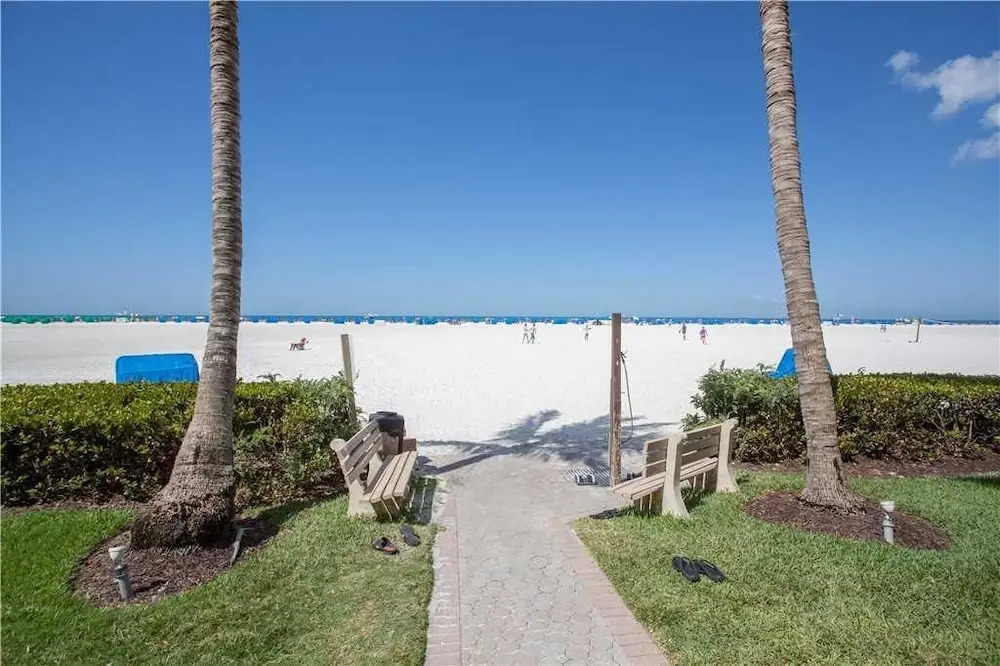 Sandarac B304 - Two Bedroom Condo