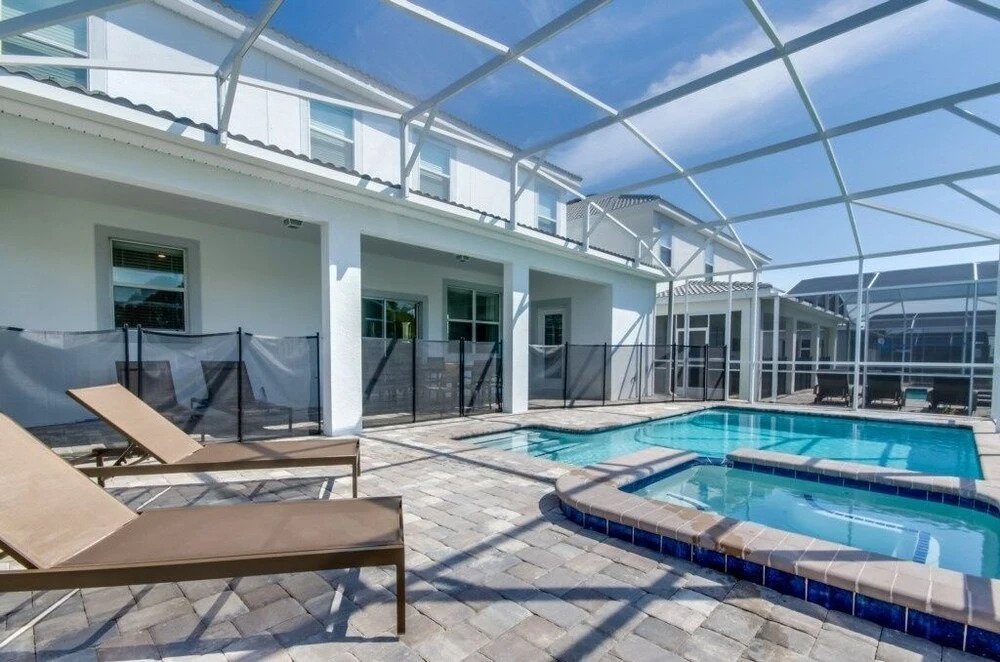 6 Bed 6 Bath Champions Gate Golf Resort! 6 Bedroom Villa by RedAwning