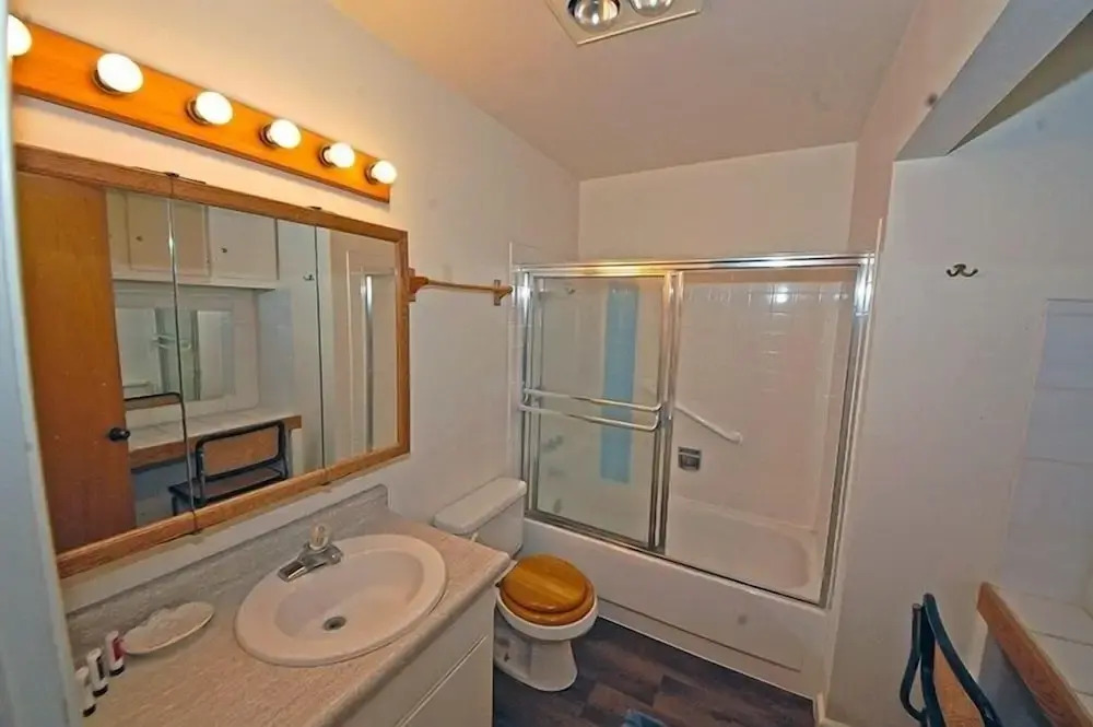 357 Ala Wai Blvd, Unit 209 3 Bedroom Condo