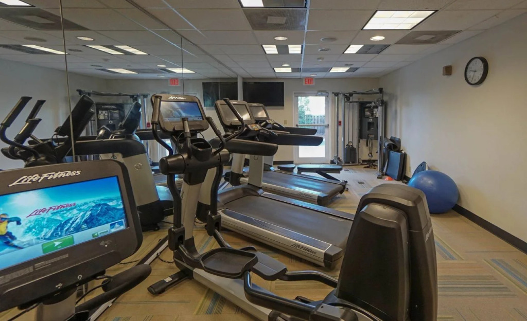 Holiday Inn Express Hotel & Suites Savannah Midtown by IHG