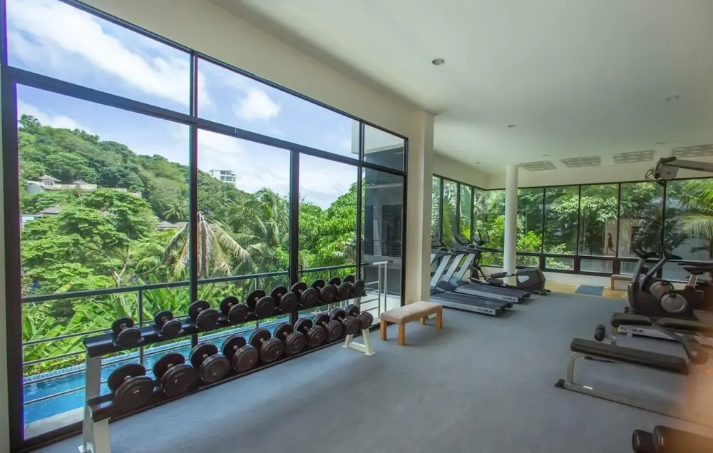 Top floor sea view apartment at Sea & Sky Condo