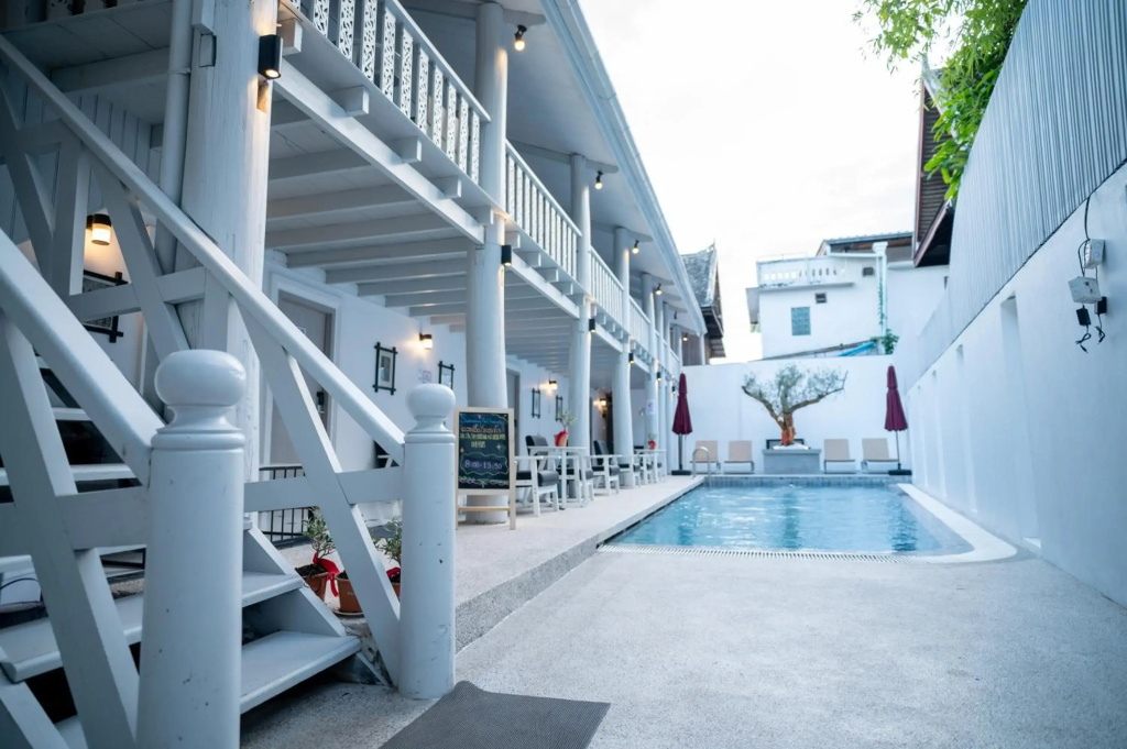 DownTown Hotel