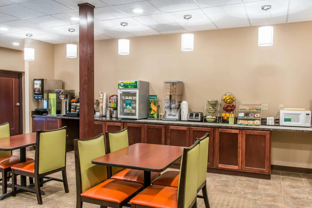 Quality Inn & Suites Houghton Downtown