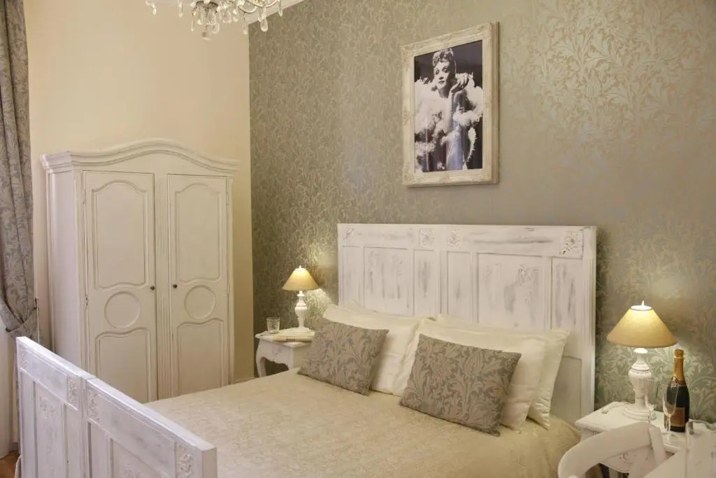 Bed and Breakfast 30