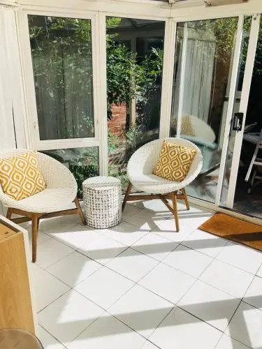 Cosy 3 bed detached house Birmingham