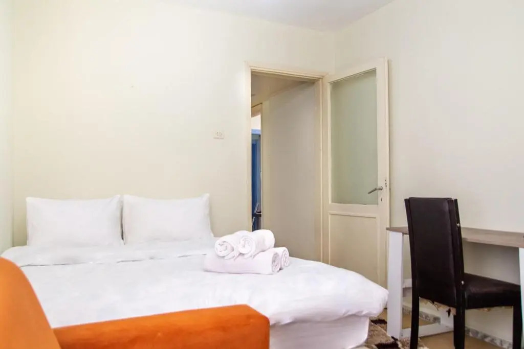 Vibrant and Central Flat in Karsiyaka Near Sea