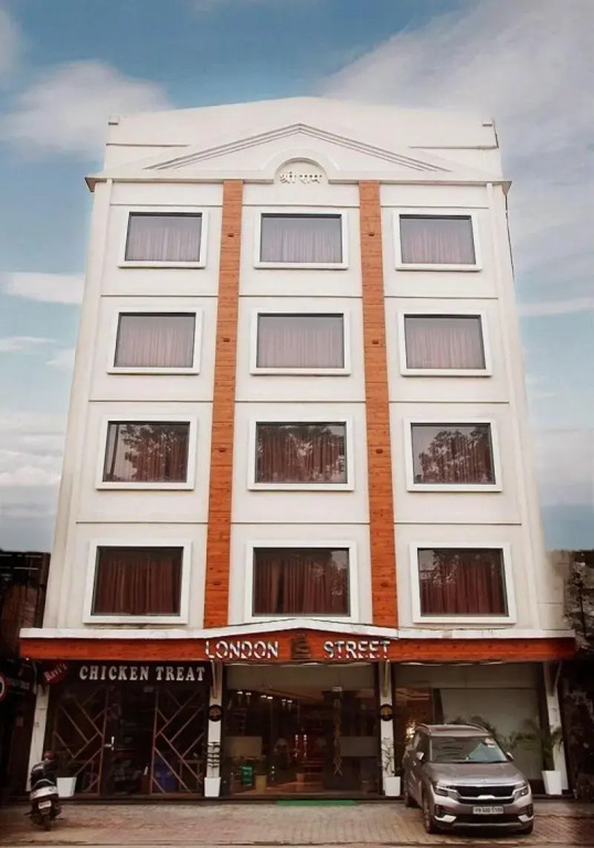 TreeHouse London Street Amritsar