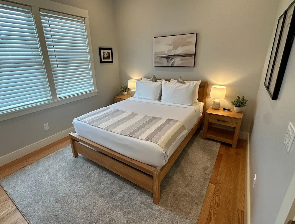 Brand New Construction! 3 Unit5 Bed Property