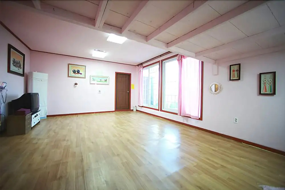 Taean Come & Play Pension
