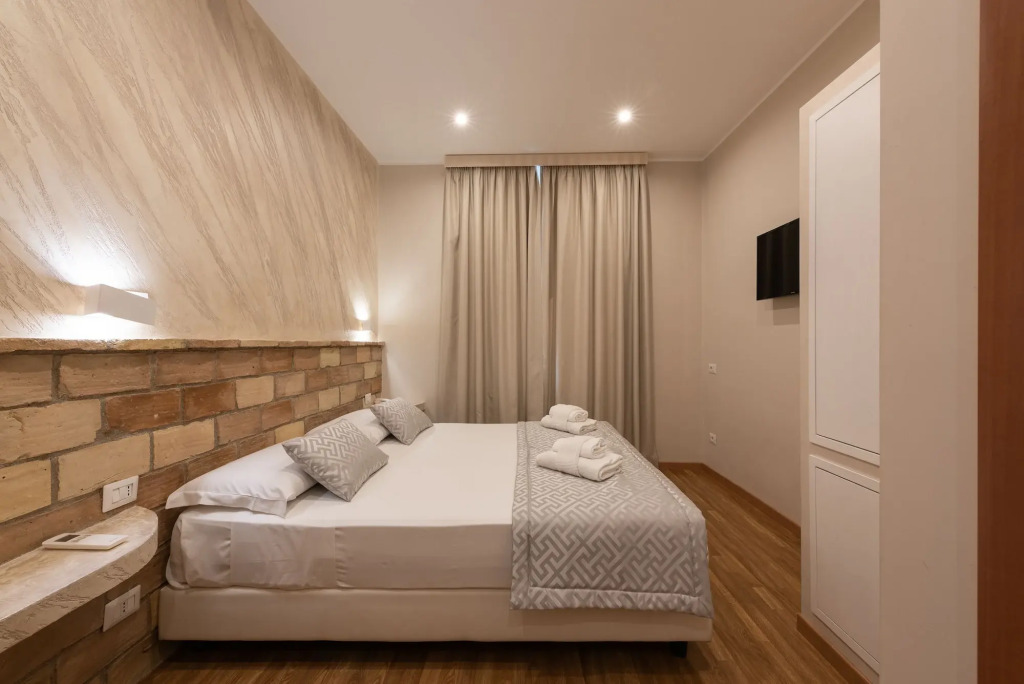 Top Floor Colosseo Guesthouse