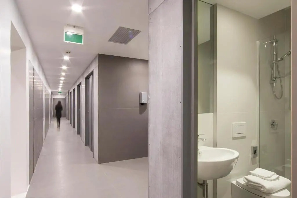 BenBo Capsule Hotel 