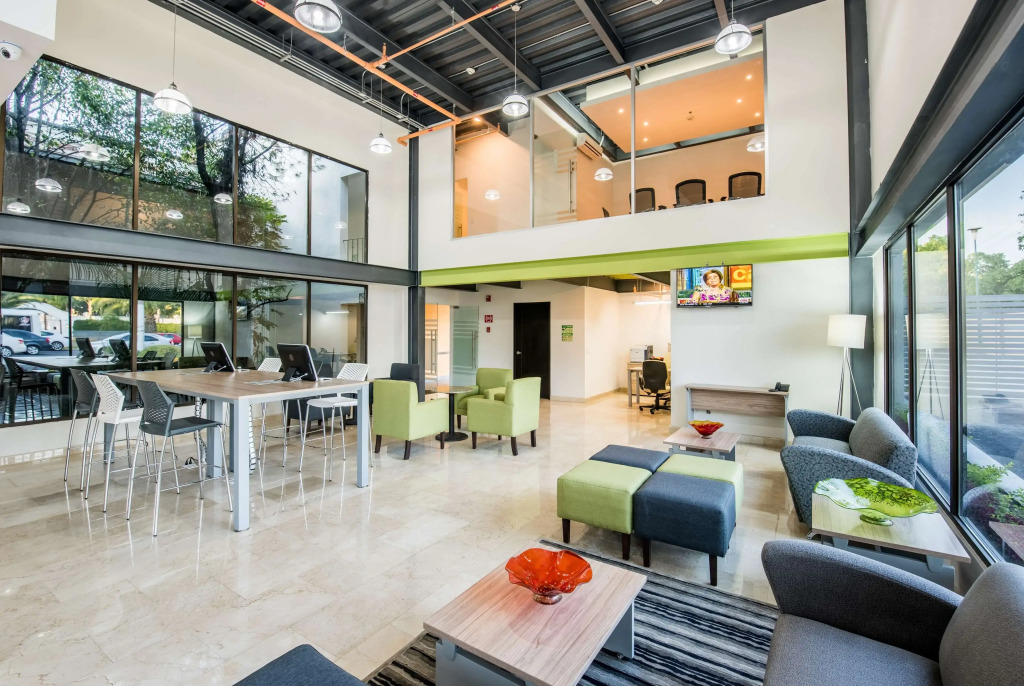 Wyndham Garden Guadalajara Expo Plaza del Sol