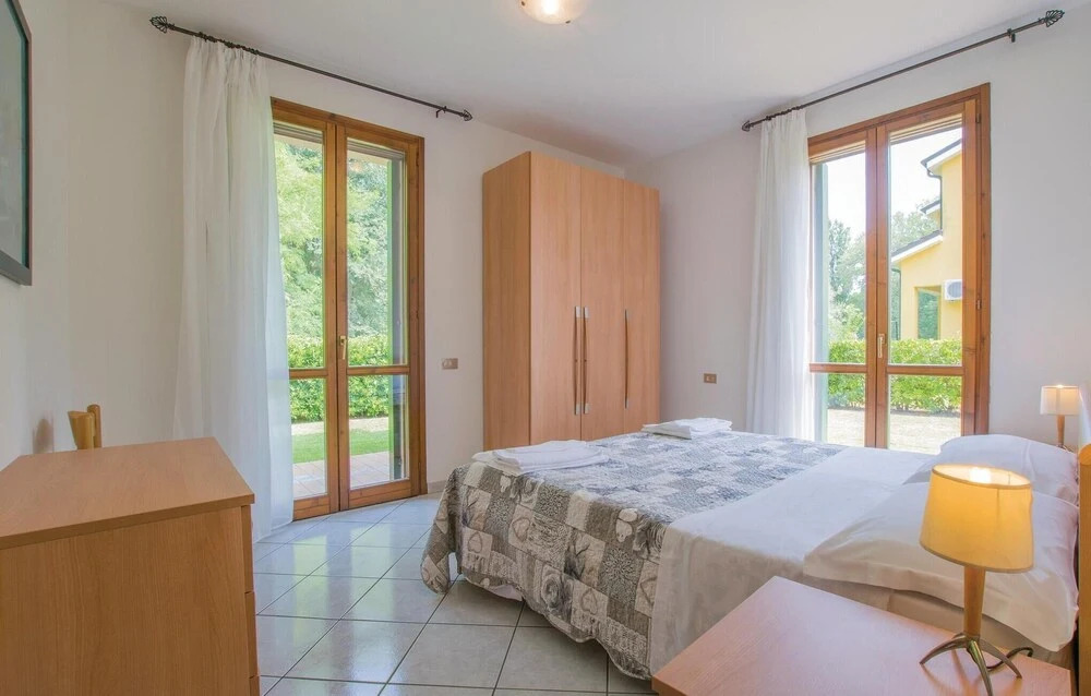 3 Bedroom Awesome Home In Albarella Ro