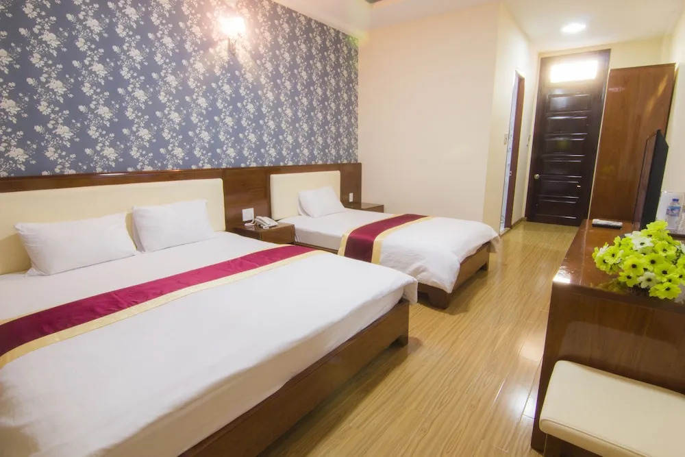 Ngan Hang Hotel
