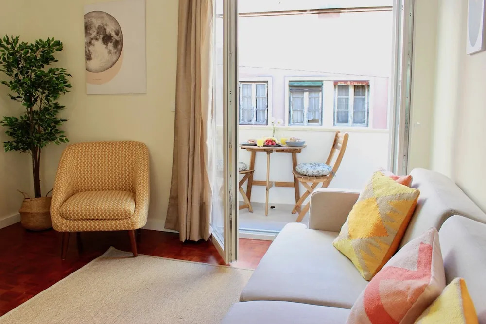 Apartment Balcony and River View in Alfama