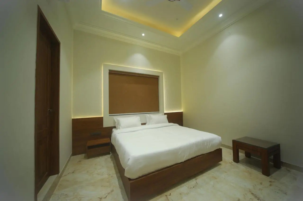 Ratna Vilas Palace