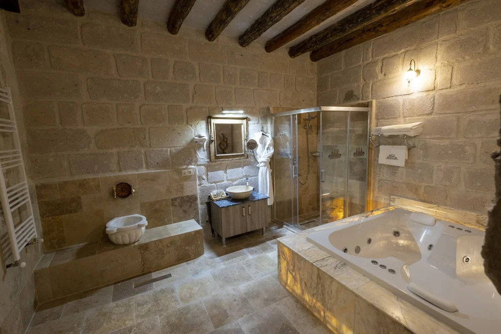 Underground Cave Suites Hotel