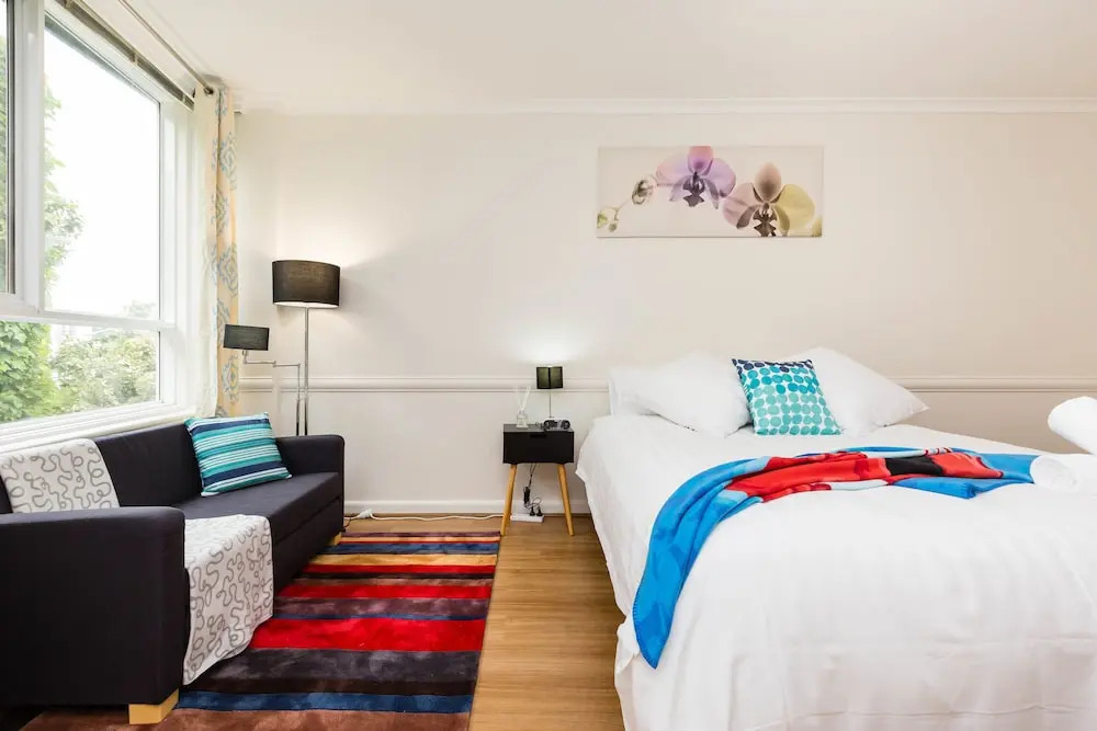 GENIE, 1BDR East Melbourne Studio