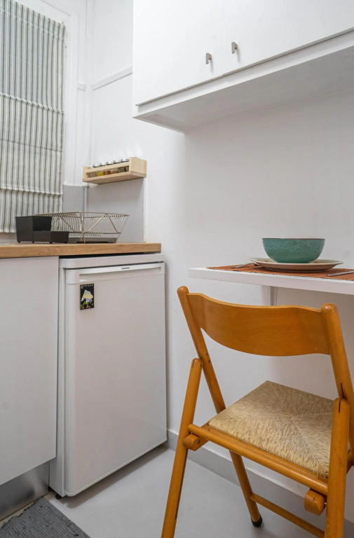 Lovely studio in Likavitos Hill