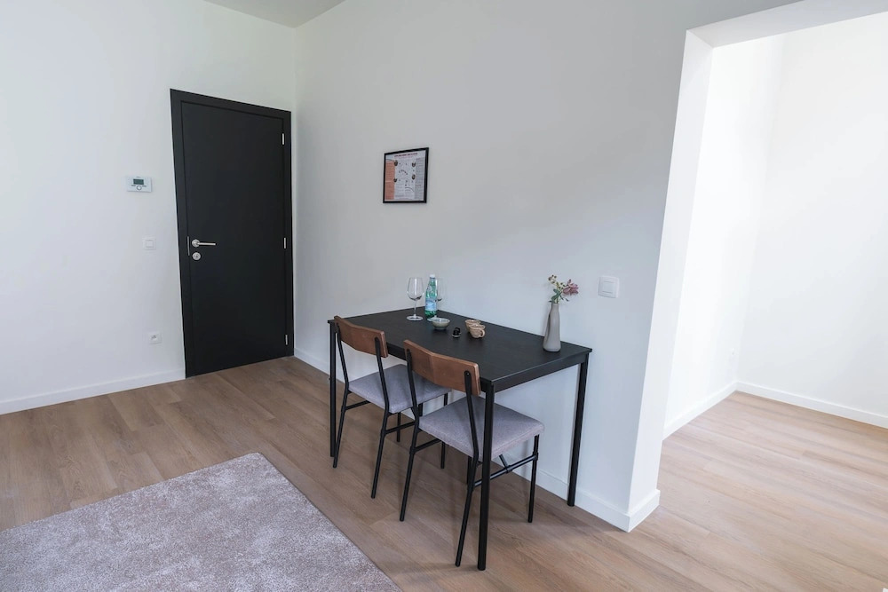 Relaxing 5BR Apartment Close to Downtown