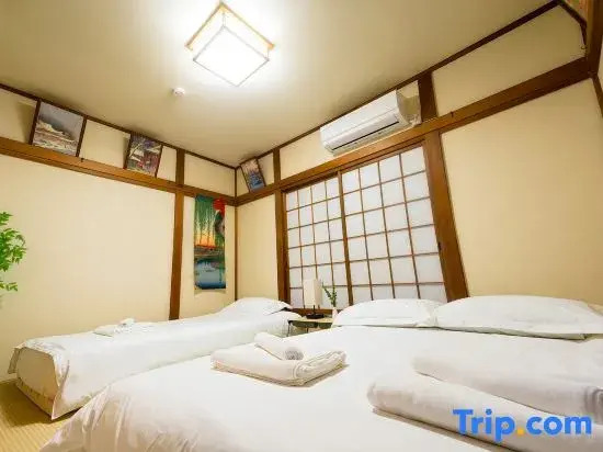 Private Villa Stay – 4BR House, Max 10 Guests, 8-min to Station, 10-min to Ikebukuro, 13-min to Ueno