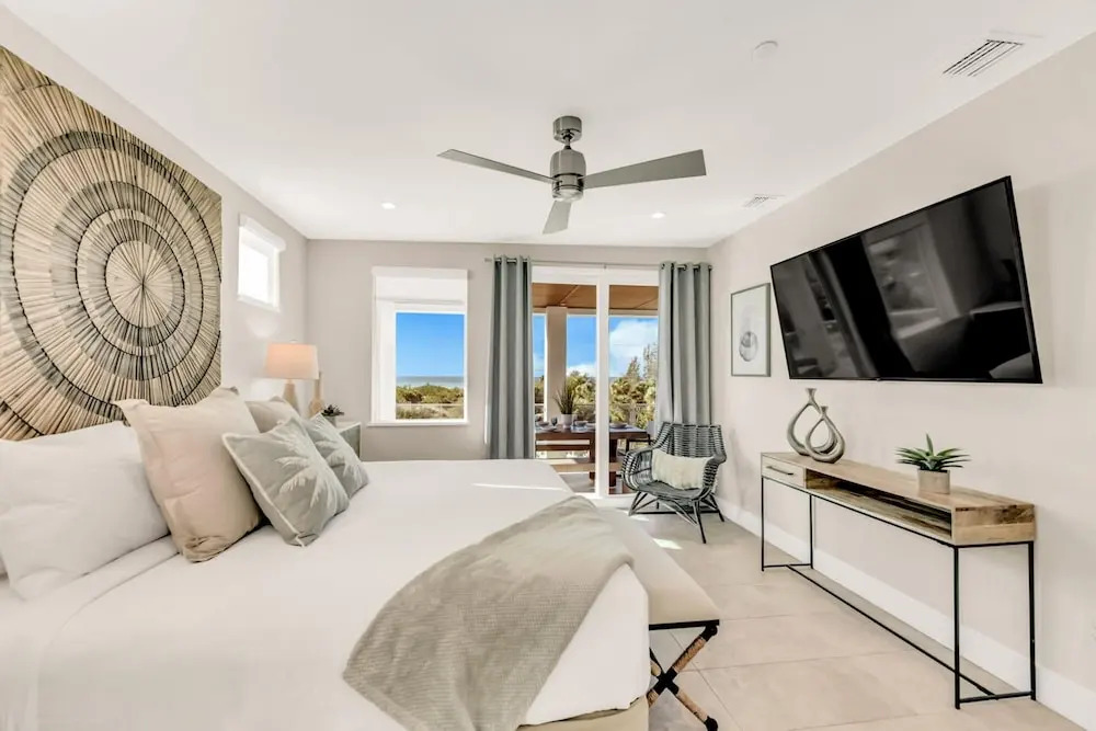 The Upper Deck in Siesta Key