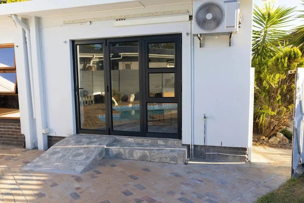 Room-luxurious Private Apartment With Po