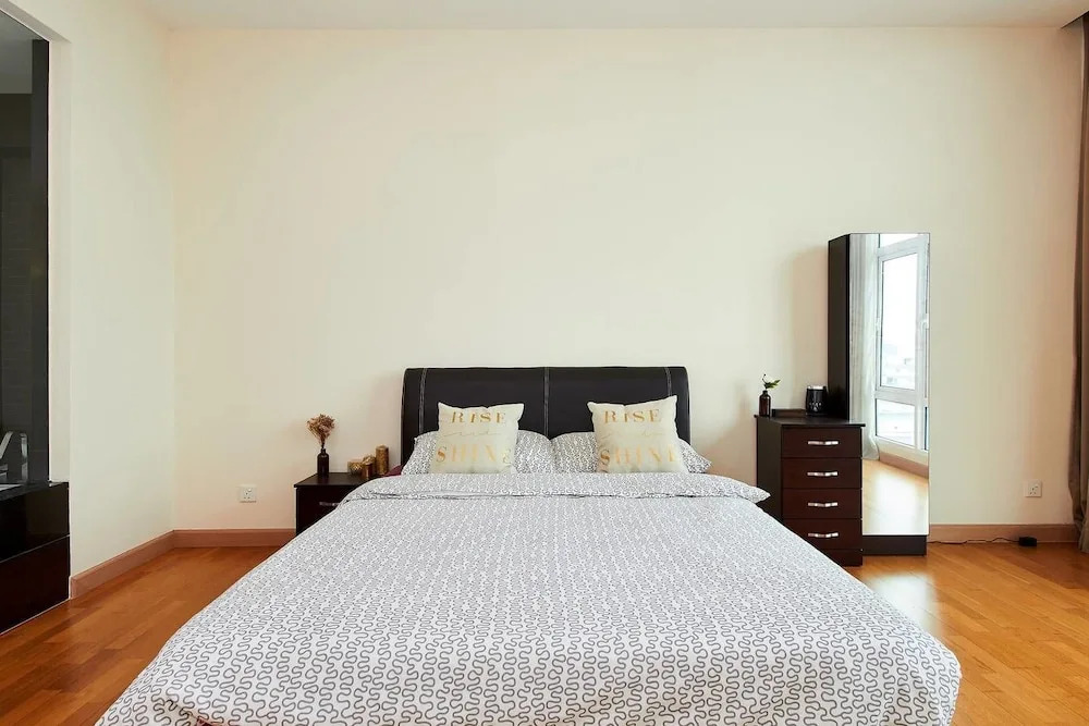 Modern & Contemporary 2BR in KL Sentral