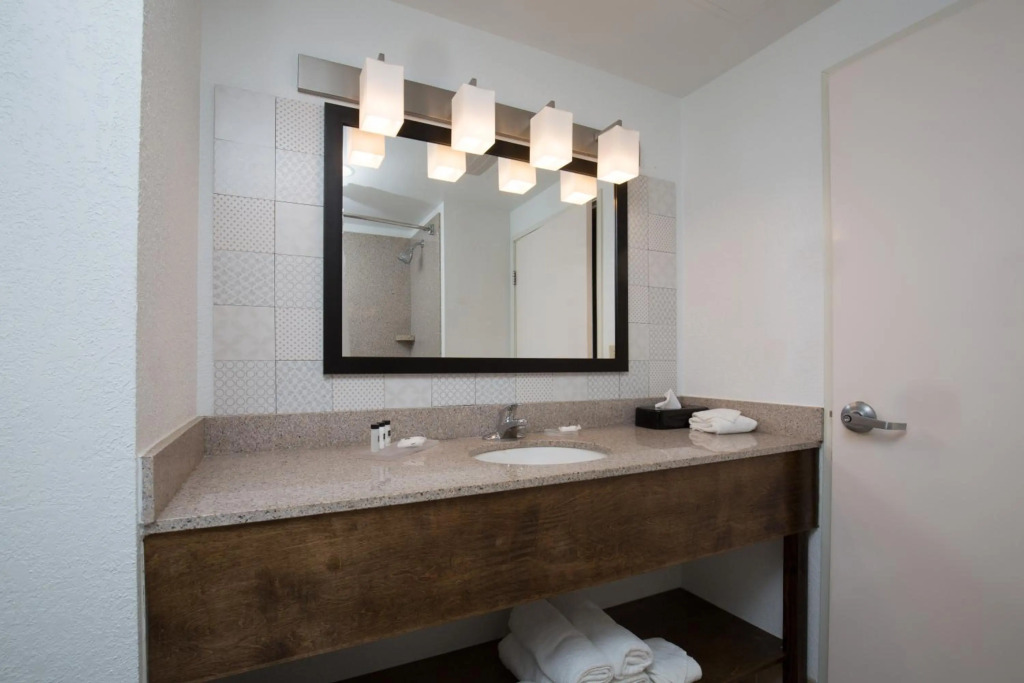 Country Inn & Suites by Radisson, Boone, NC